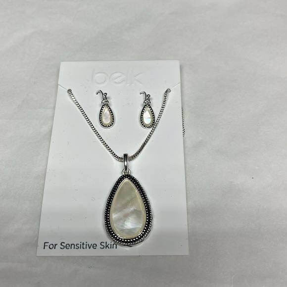 Belk Elegant Silver and White Jewelry Set - Picture 2 of 5